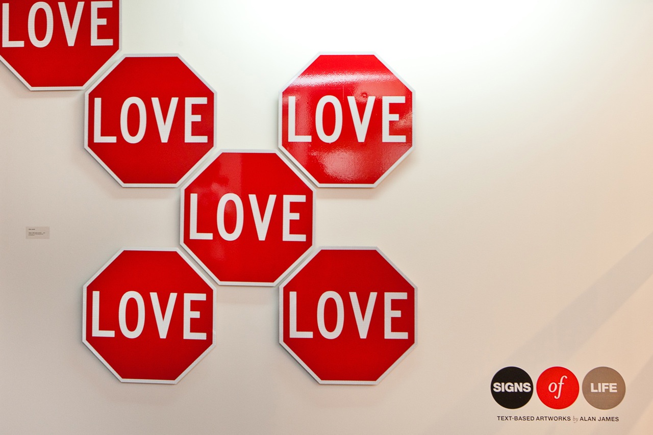 Red-Gal-exhibn-Sean-Young-photo-8