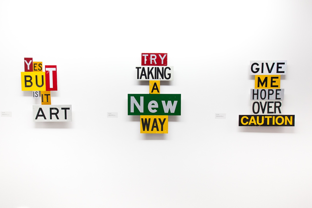 Red-Gal-exhibn-Sean-Young-photo-9